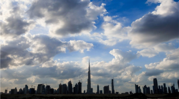 منخفض جوي يضرب البلاد.. تقرير الأرصاد يكشف خريطة سقوط الأمطار بالجمهورية